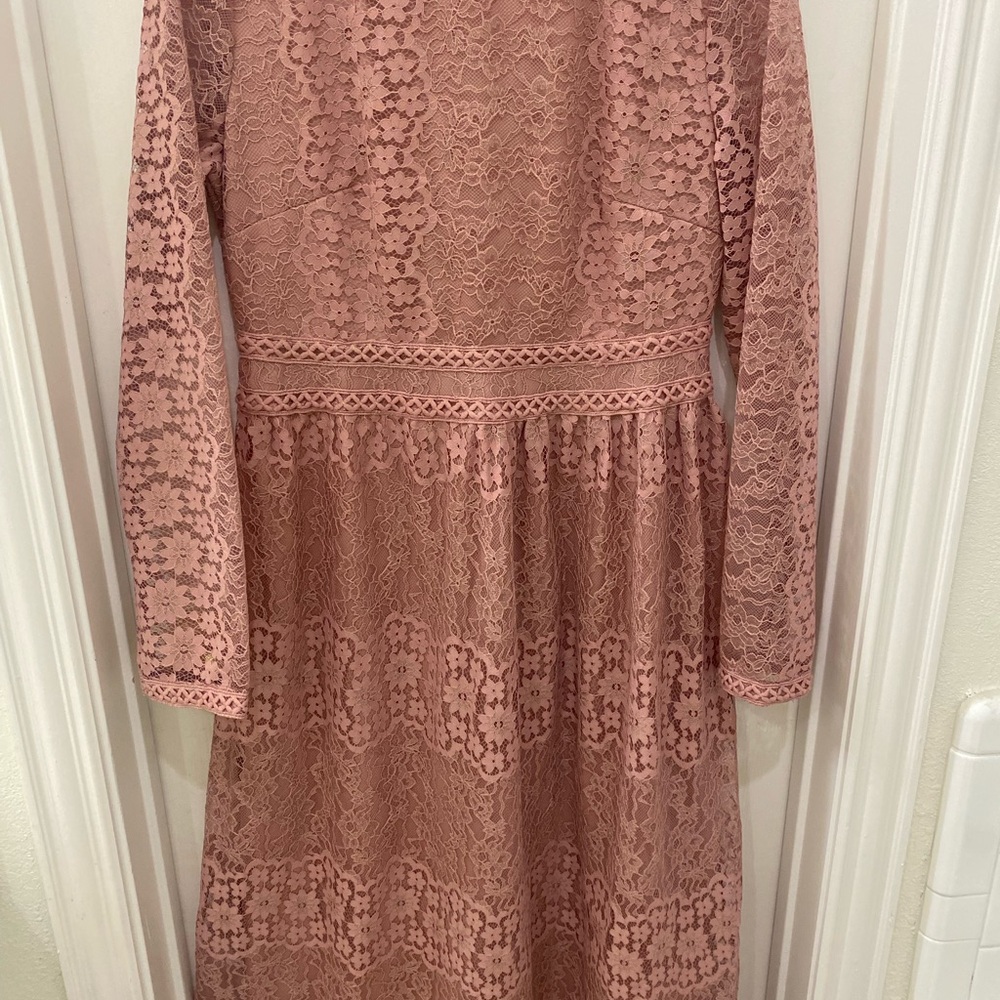 Elegant Pink Lace Dress